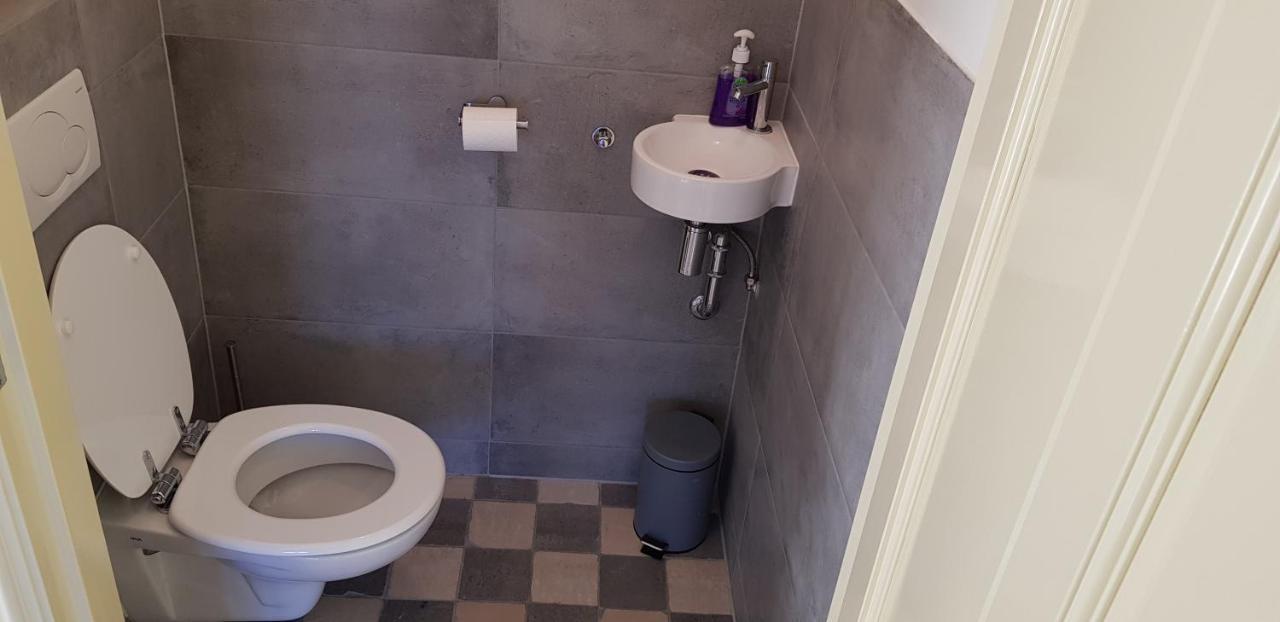 Prachtig Vrijstaand Appartement Aan Het Water Heerhugowaard Luaran gambar