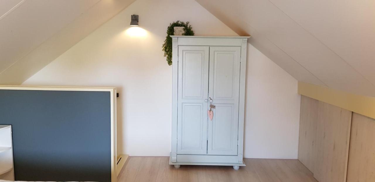 Prachtig Vrijstaand Appartement Aan Het Water Heerhugowaard Luaran gambar