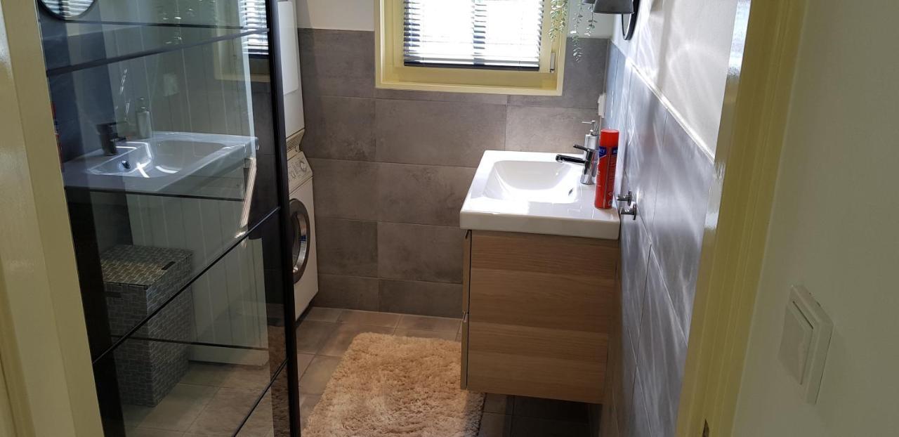 Prachtig Vrijstaand Appartement Aan Het Water Heerhugowaard Luaran gambar