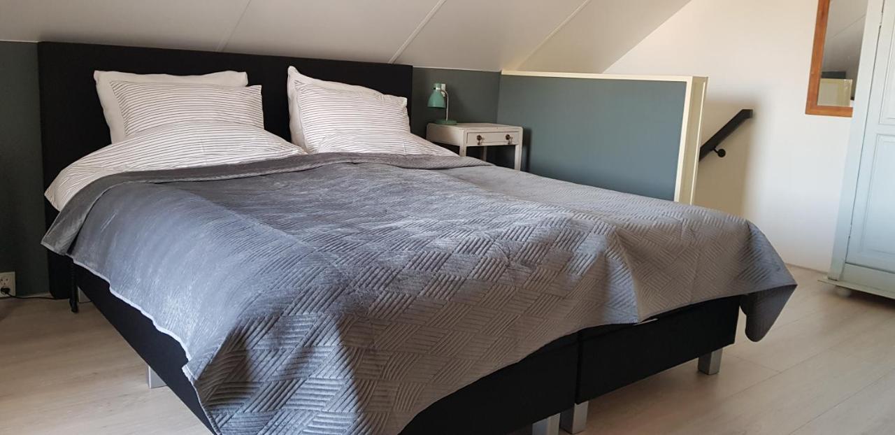 Prachtig Vrijstaand Appartement Aan Het Water Heerhugowaard Luaran gambar